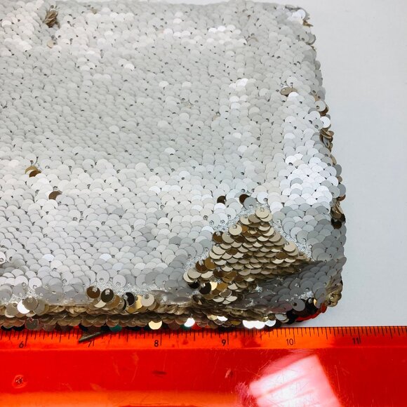 Stella & Dot Clutch Margeaux Oyster Gold Sequin Mermaid New without Tags - Picture 4 of 8